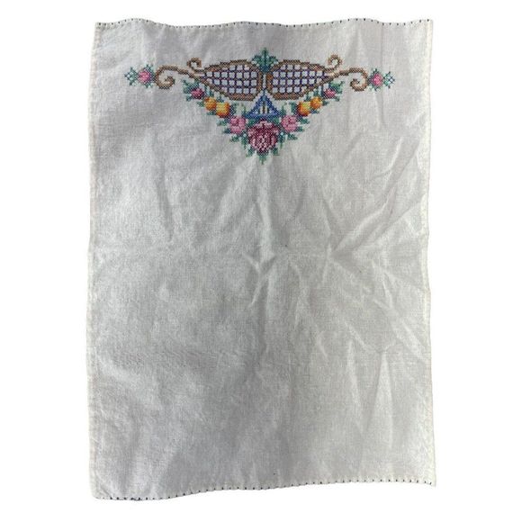Vintage Hand Cross Stitched Floral Kitchen Linen Tea Towel 18 x 13.5 Basket Pink - Picture 1 of 4
